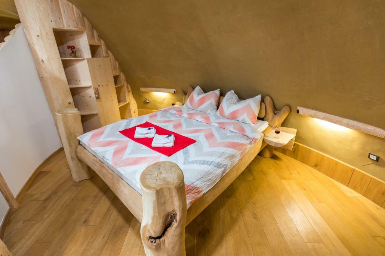 Apartma Zemljanka 柳托梅尔 外观 照片